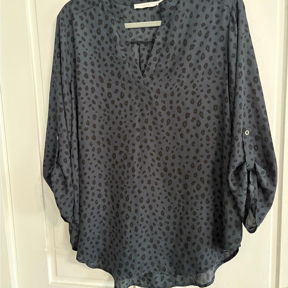 ⭐️$4 when bundled- Lush dark blue leopard print chiffon blouse